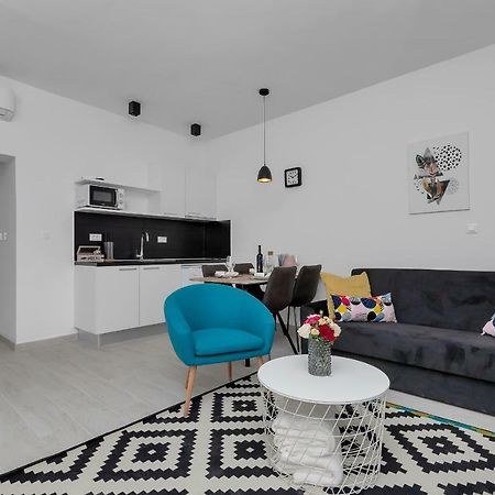 Apartments Morpheus Makarska Esterno foto