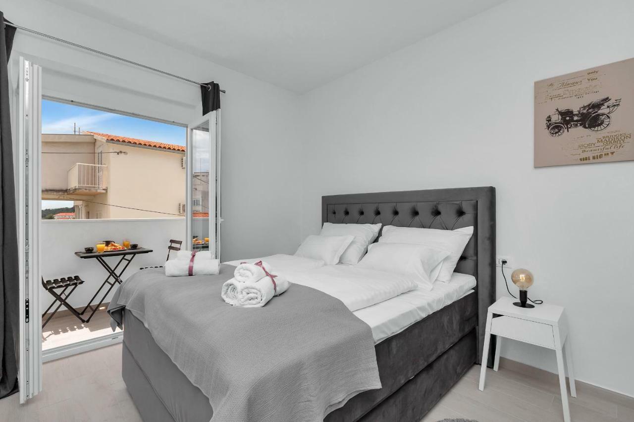 Apartments Morpheus Makarska Esterno foto