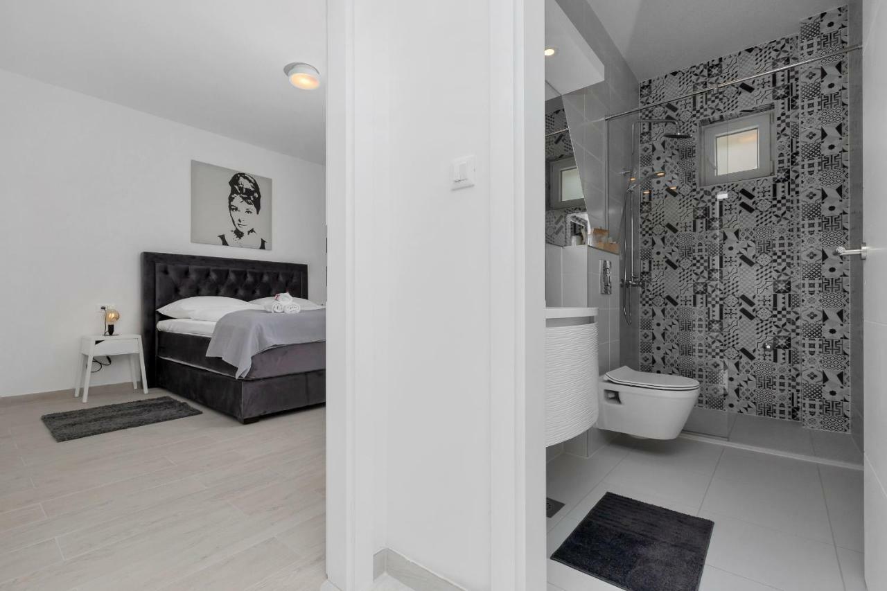 Apartments Morpheus Makarska Esterno foto