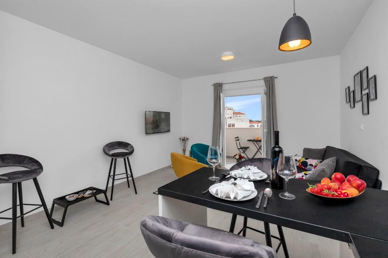 Apartments Morpheus Makarska Esterno foto